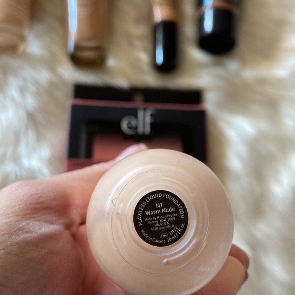 Huge bundle of foundation/contouring/bronzer- mixed brands! - Picture 7 of 12
